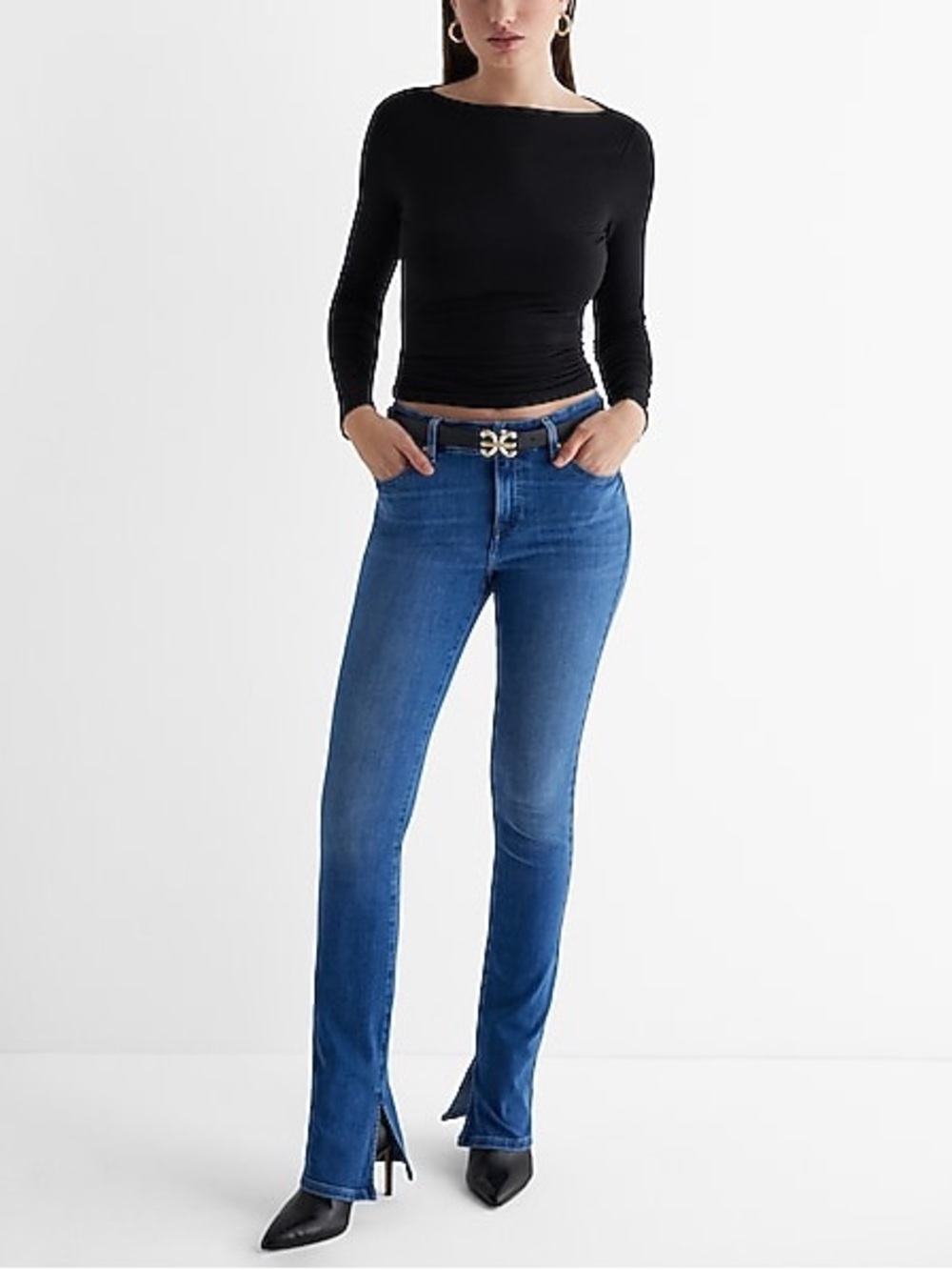 Express Mid Rise Skyscraper Jeans
Color Blue Size 8S NWOT